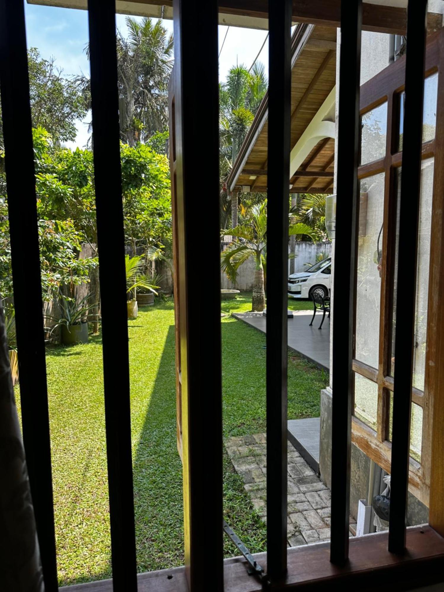 Curve Hiri Apartment Dickwella Exterior photo
